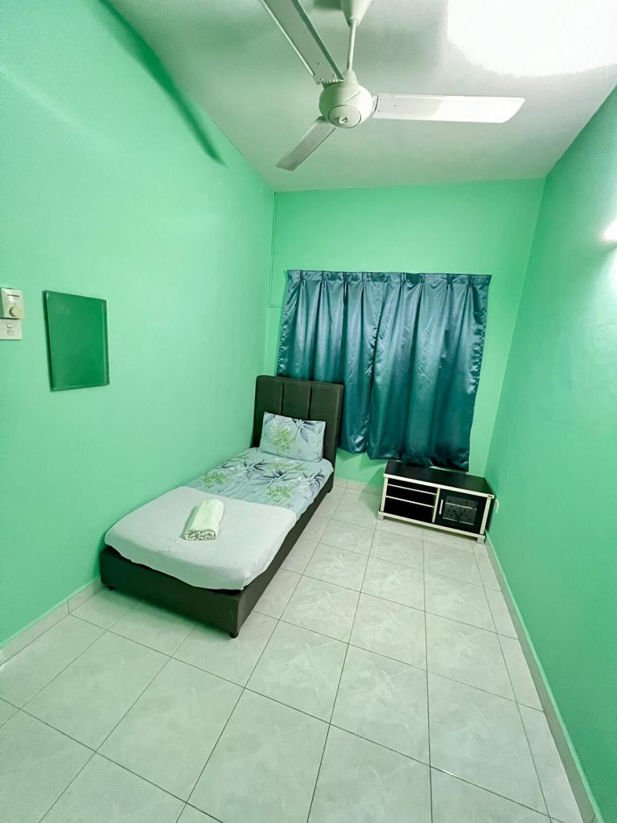 Rini Utama Homestay Skudai Zewnętrze zdjęcie