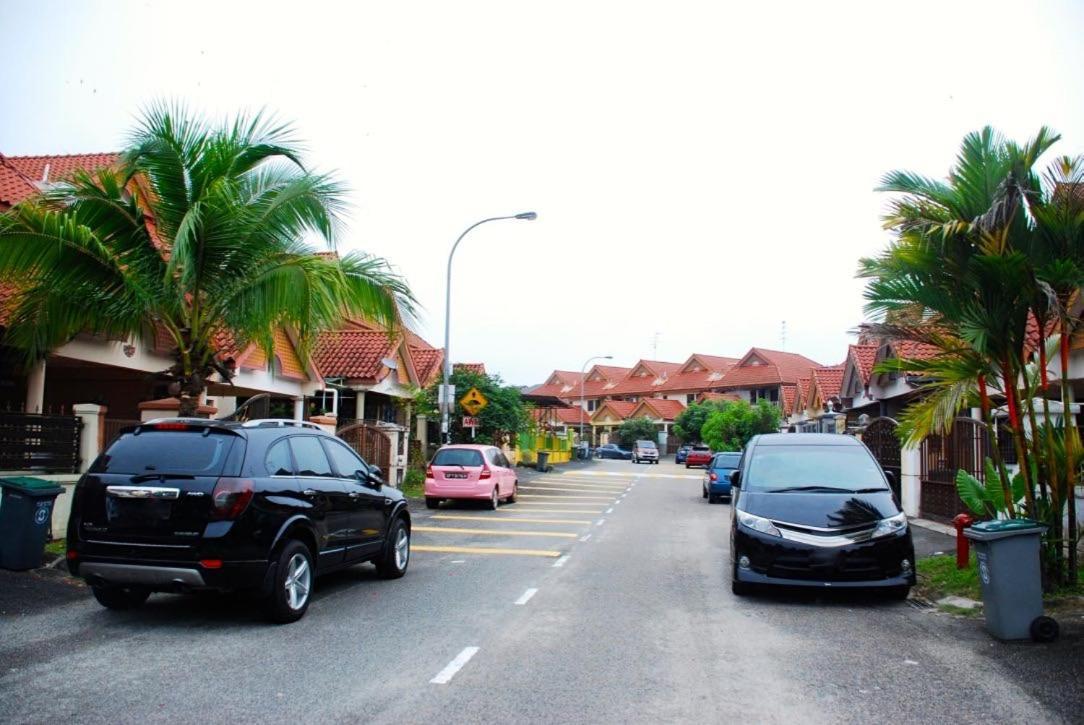 Rini Utama Homestay Skudai Zewnętrze zdjęcie