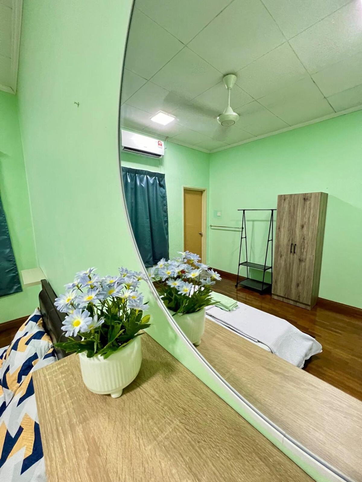 Rini Utama Homestay Skudai Zewnętrze zdjęcie