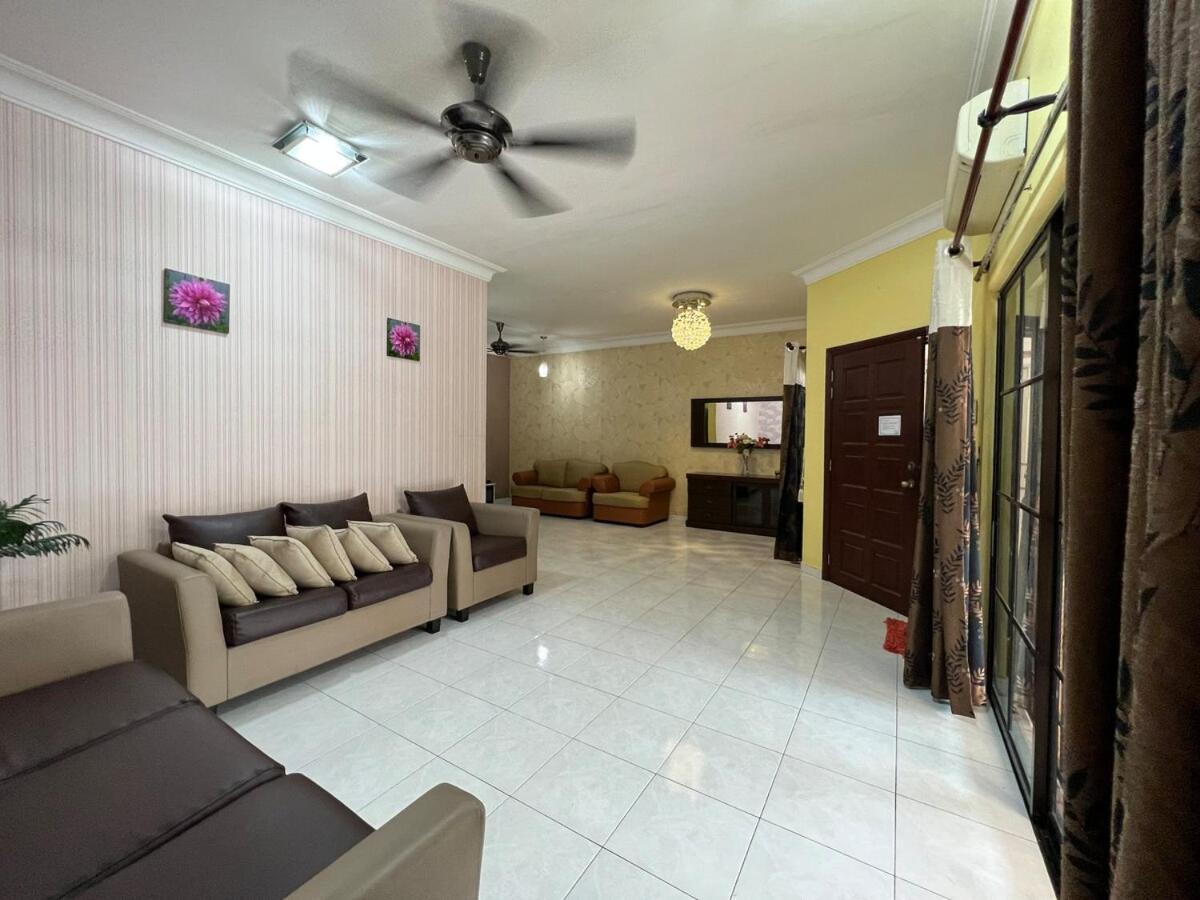 Rini Utama Homestay Skudai Zewnętrze zdjęcie