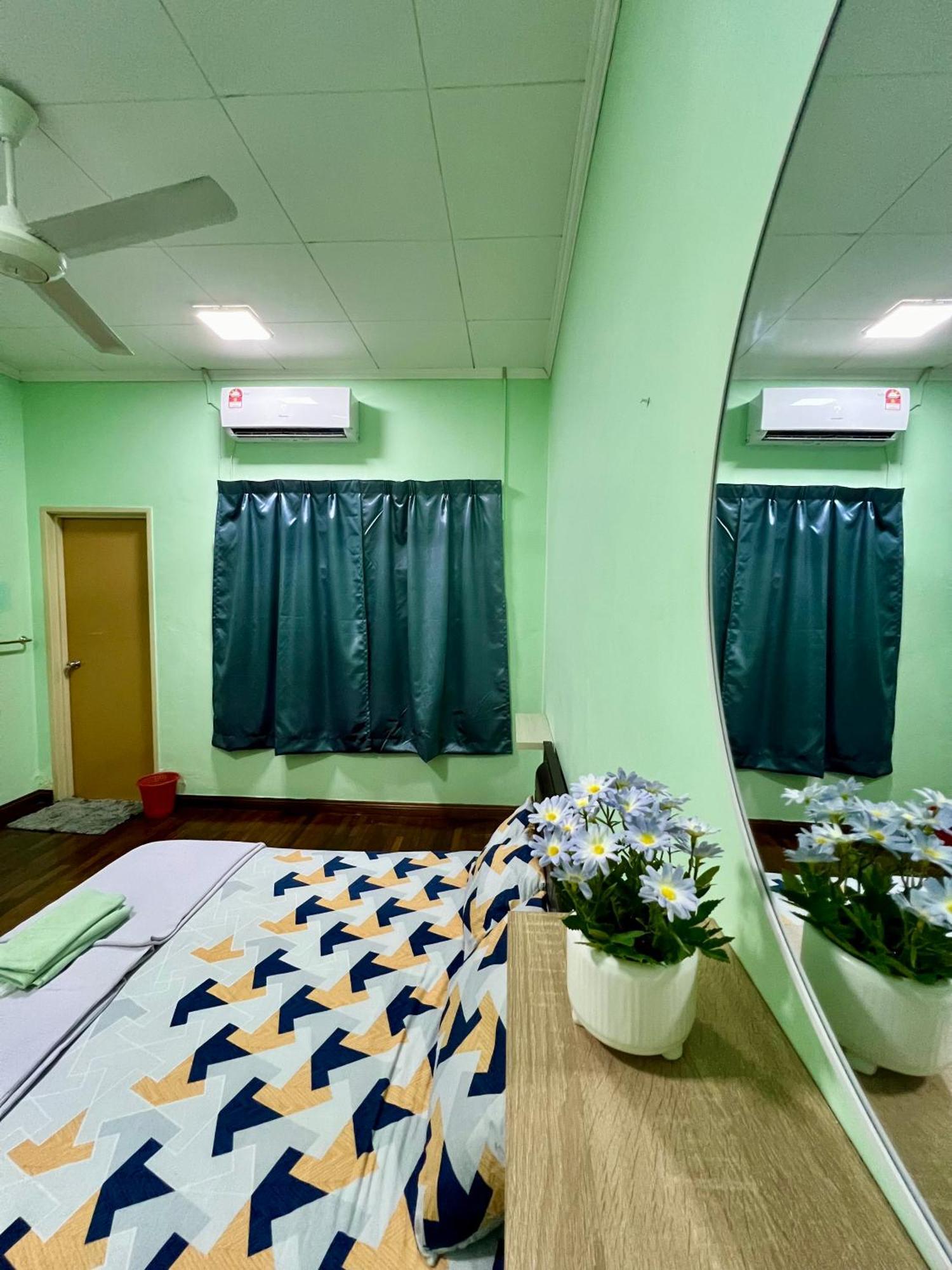 Rini Utama Homestay Skudai Zewnętrze zdjęcie